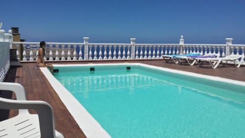 One-Bedroom Apartment with Terrace (3 Adults) del hotel Isa I y II