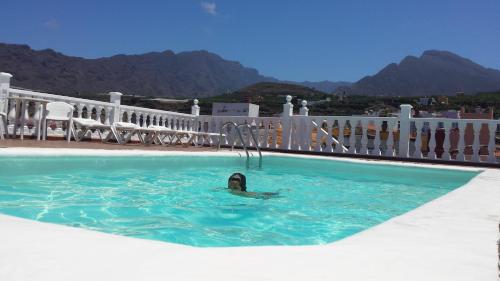 One-Bedroom Apartment with Terrace (2 Adults + 2 Children) del hotel Isa I y II. Foto 13