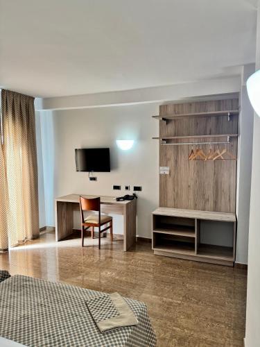Habitación con Terraza del hotel El Eden. Foto 4