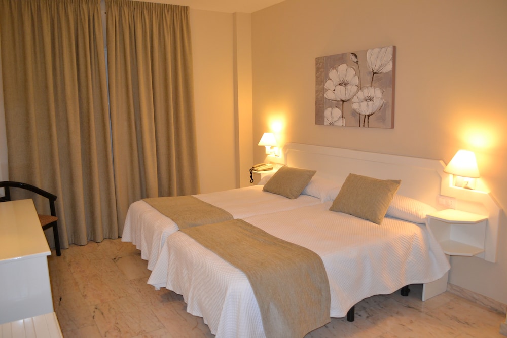 Habitación doble del hotel Ramomar. Foto 4