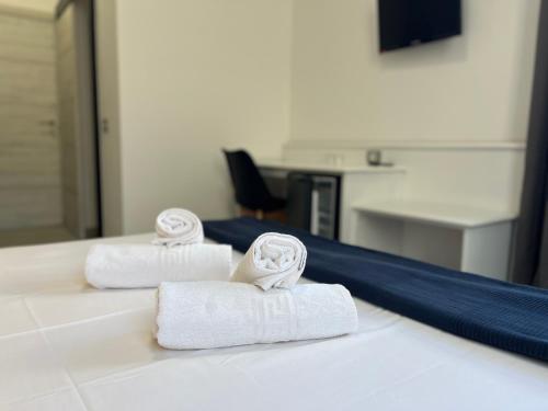 Habitación Doble con baño privado del hotel Hotel Pension Cassandra. Foto 6