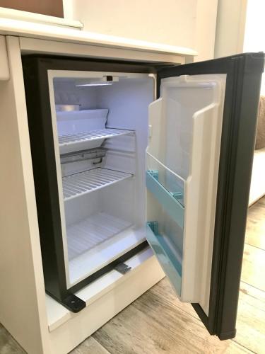 Habitación Doble con baño privado del hotel Hotel Pension Cassandra. Foto 9