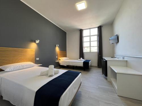 Habitación Doble con baño privado - 2 camas del hotel Hotel Pension Cassandra. Foto 6