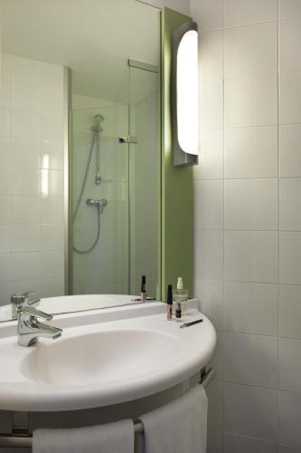 Habitación Doble con litera del hotel Ibis Budget Madrid Calle 30. Foto 1