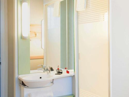 Habitación Doble con litera del hotel Ibis Budget Madrid Calle 30. Foto 4