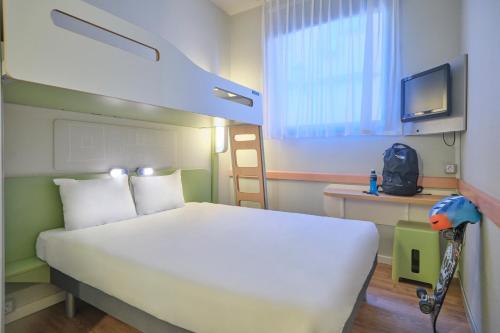 Habitación Doble con litera del hotel Ibis Budget Madrid Calle 30. Foto 10