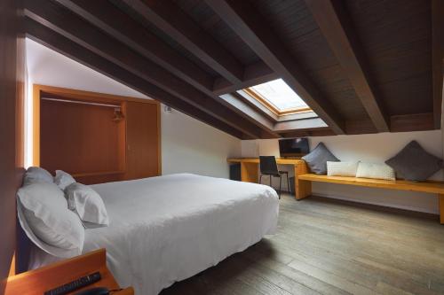 Habitación Doble Estándar - 1 o 2 camas del hotel María Pacheco Hotel Boutique. Foto 4
