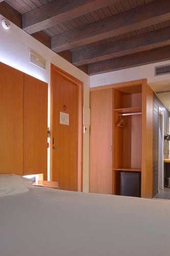Habitación Doble Estándar - 1 o 2 camas del hotel María Pacheco Hotel Boutique. Foto 12