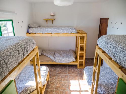 Single Bed in 6-Bed Dormitory Room del hotel Tenerife Climbing House