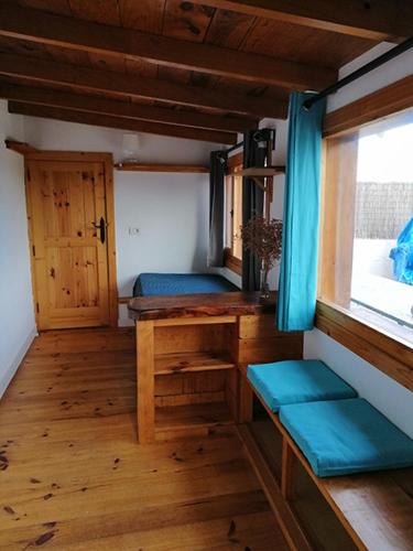 Habitación Doble Estándar con vistas al jardín - 2 camas del hotel Tenerife Climbing House. Foto 2