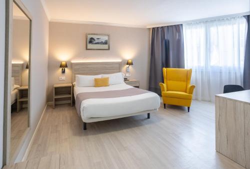 Habitación Doble del hotel Villa De Verín. Foto 17