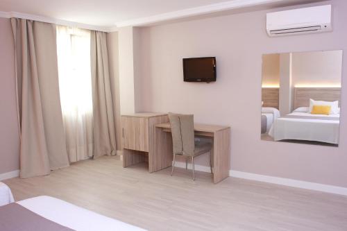 Habitación Familiar del hotel Villa De Verín. Foto 5