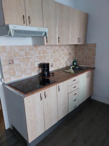 Habitación Doble Deluxe con balcón y vistas al mar del hotel Vista Puerto. Foto 28