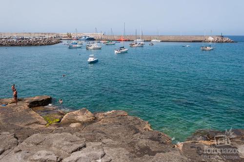 Habitación Doble Deluxe con balcón y vistas al mar del hotel Vista Puerto. Foto 38