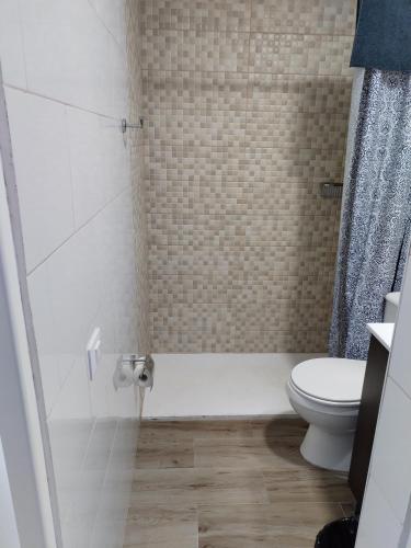 Habitación Doble Deluxe con balcón y vistas al mar del hotel Vista Puerto. Foto 18