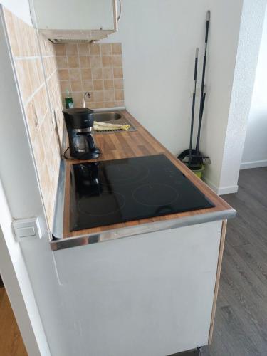 Habitación Doble Deluxe con balcón y vistas al mar del hotel Vista Puerto. Foto 29