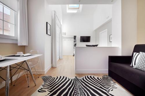 Estudio con terraza del hotel Flysch. Foto 1