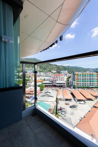 Habitación Grand Deluxe del hotel The Marina Phuket. Foto 2