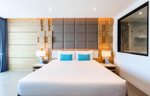 Habitación Grand Deluxe del hotel The Marina Phuket. Foto 5