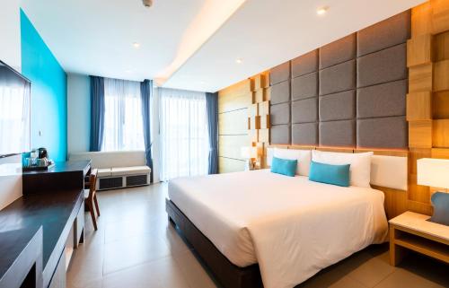 Habitación Grand Deluxe del hotel The Marina Phuket. Foto 6