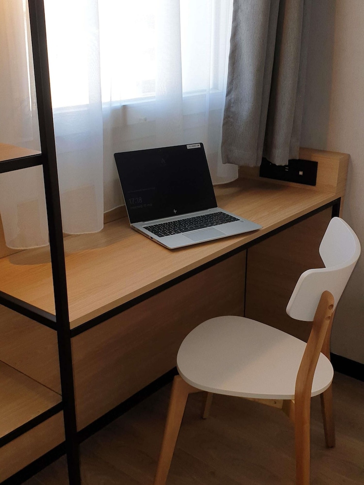 Habitación, 1 cama doble del hotel Ibis Ciboure St Jean De Luz. Foto 4