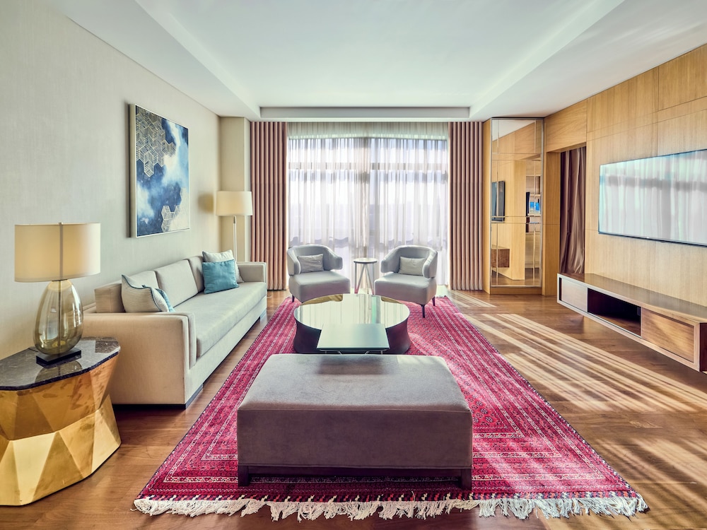 Suite Diplomática del hotel Hyatt Regency Tashkent. Foto 1