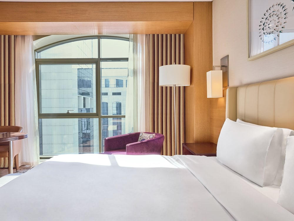 Deluxe King del hotel Hyatt Regency Tashkent. Foto 1