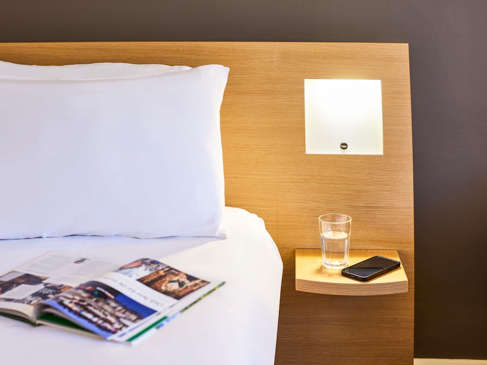 Habitación Ejecutiva con 1 cama queen del hotel Novotel Bristol Centre. Foto 3