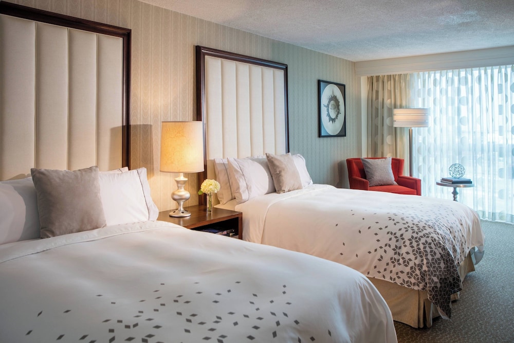 Habitación, 2 camas dobles (Mobility/Hearing Access, Roll - in Shwr) del hotel Renaissance Newark Airport