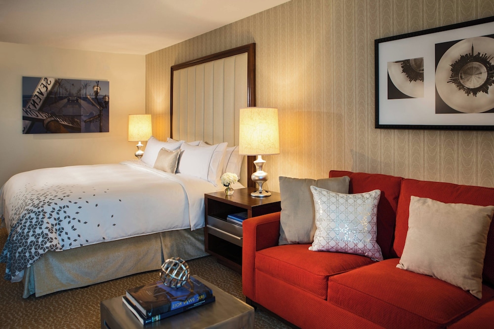 Habitación Club, 1 cama de matrimonio grande del hotel Renaissance Newark Airport