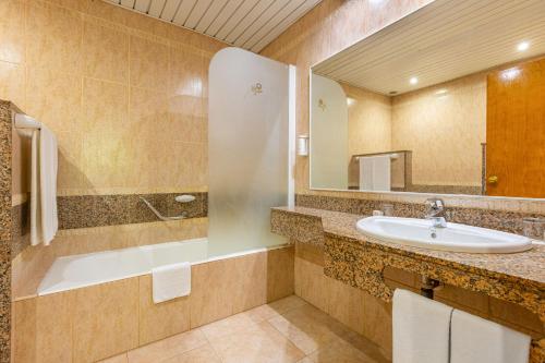 Habitación Familiar del hotel Ifa Altamarena By Lopesan Hotels