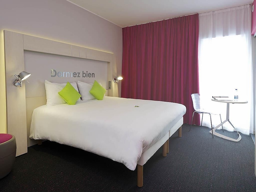 Habitación Standard con 2 camas individuales del hotel Ibis Styles Nivelles. Foto 1