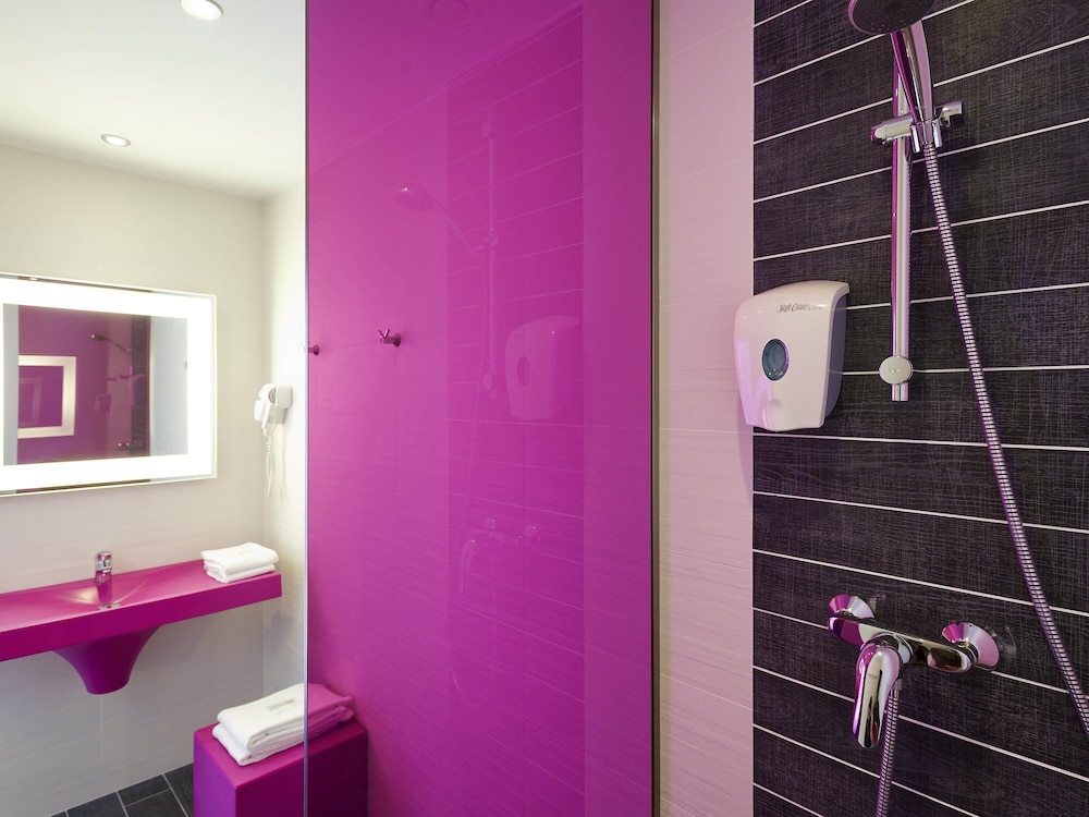 Habitación doble Standard del hotel Ibis Styles Nivelles. Foto 5