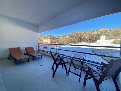 Suite con terraza del hotel Balneario De Lanjaron. Foto 3