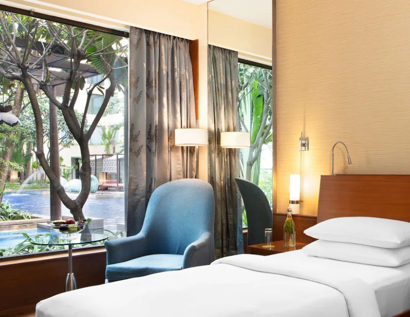 Habitación, 1 cama de matrimonio grande, vistas a la piscina del hotel Hyatt Pune