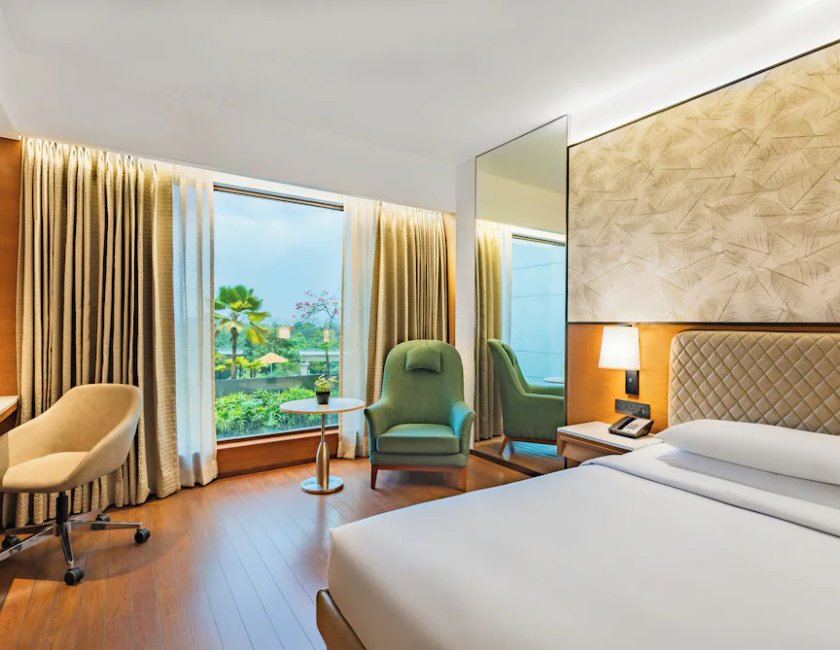 Habitación Club, 1 cama de matrimonio grande del hotel Hyatt Pune. Foto 4