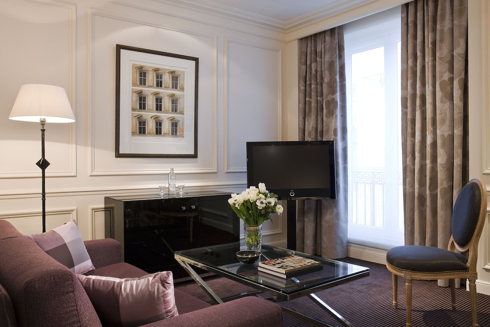 Junior Suite del hotel Grand Du Palais Royal. Foto 1