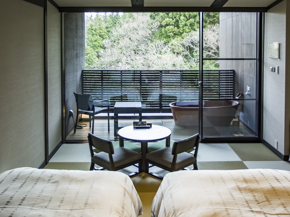 Habitación Superior con baño Onsen al aire libre (Plan de desayuno) (Futones disponibles a partir del tercer huésped) del hotel Hakone Kowakien Ten-yu. Foto 4