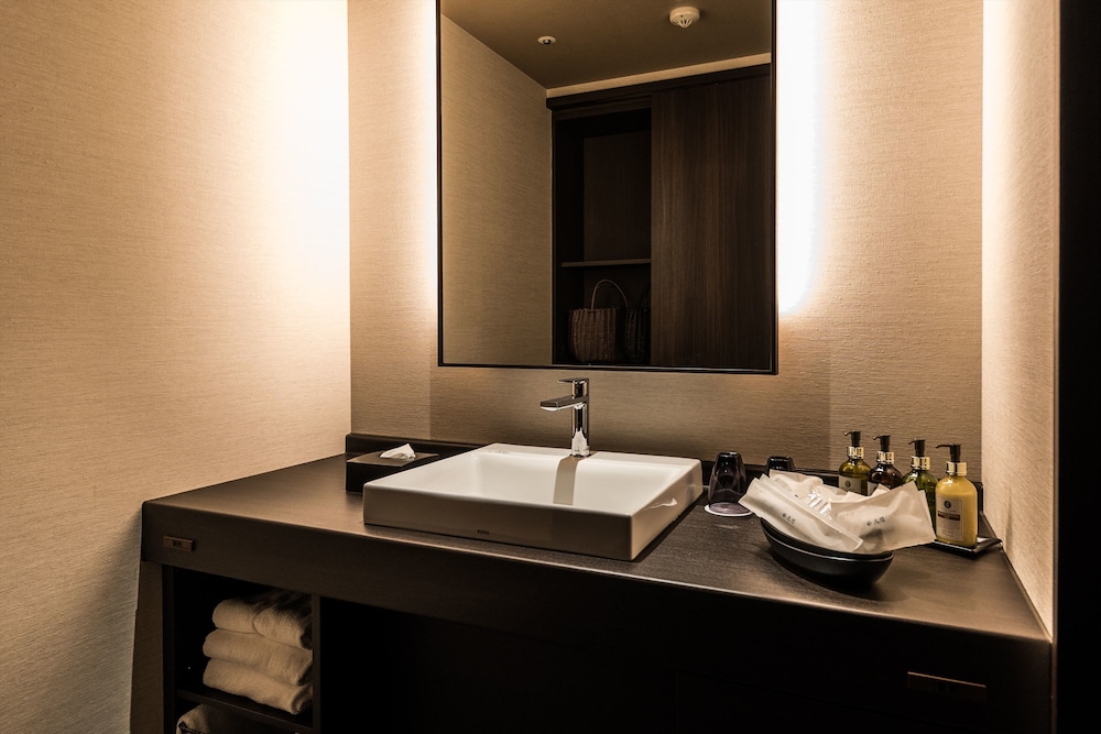 Habitación Superior con baño al aire libre y cena buffet a las 19:30 (Futones disponibles a partir del tercer huésped) del hotel Hakone Kowakien Ten-yu. Foto 14