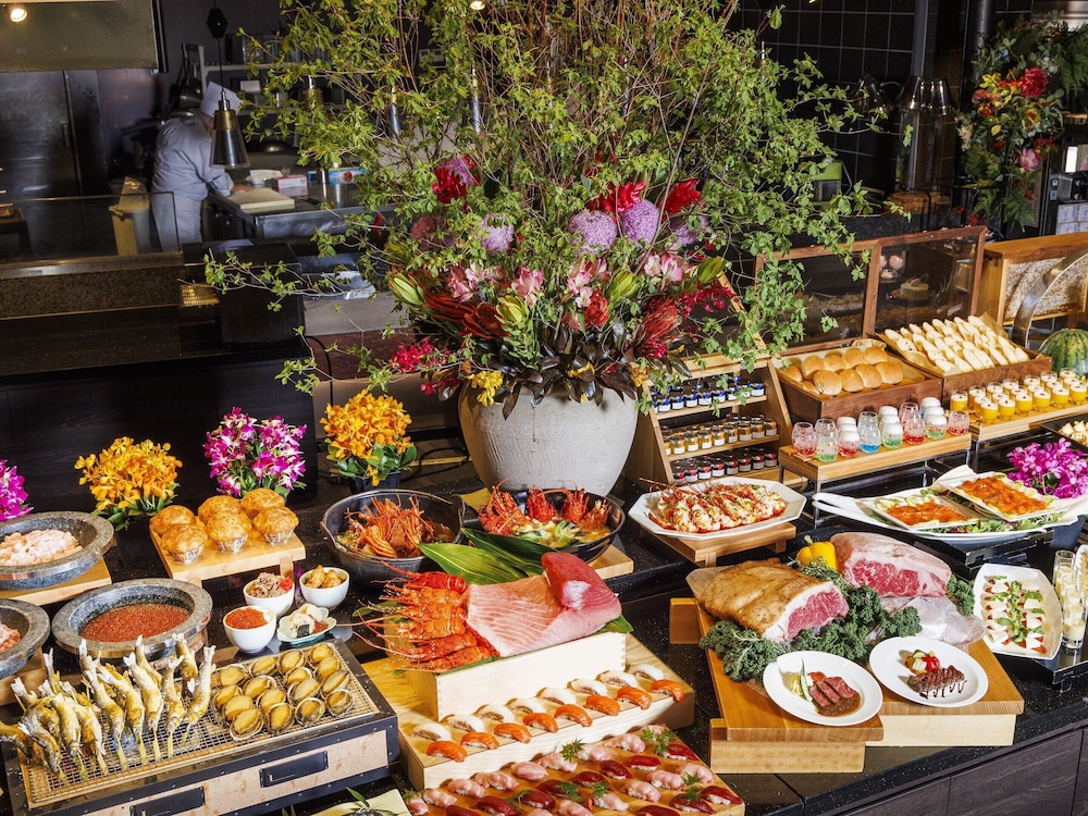 Evento de Geishas el día 26 de cada mes - Cena a las 17:00 - Habitación Superior con cena buffet japonesa/occidental del hotel Hakone Kowakien Ten-yu. Foto 4