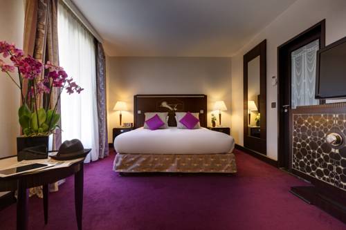 Habitación Presige - 1 cama extragrande del hotel Hôtel Du Collectionneur