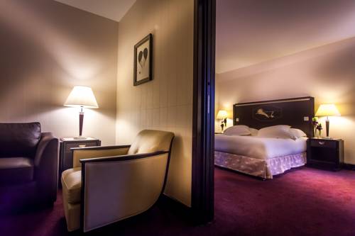 Suite Deluxe del hotel Hôtel Du Collectionneur. Foto 5