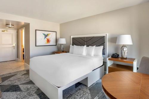 Estudio con cama extragrande del hotel Hilton Grand Vacations Club On The Las Vegas Strip. Foto 3