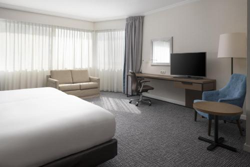 Habitación Familiar Deluxe - 2 camas del hotel Hilton Paris Charles de Gaulle Airport. Foto 1