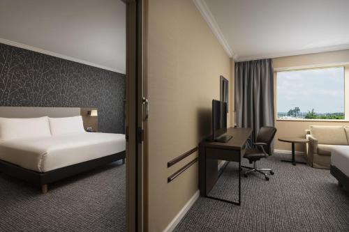 Habitaciones Comunicadas Familiares del hotel Hilton Paris Charles de Gaulle Airport. Foto 1
