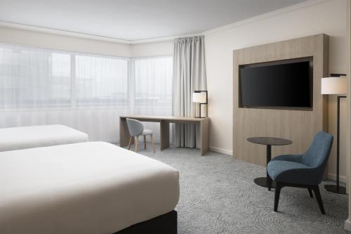 Habitación Executive - 2 camas grandes del hotel Hilton Paris Charles de Gaulle Airport. Foto 1