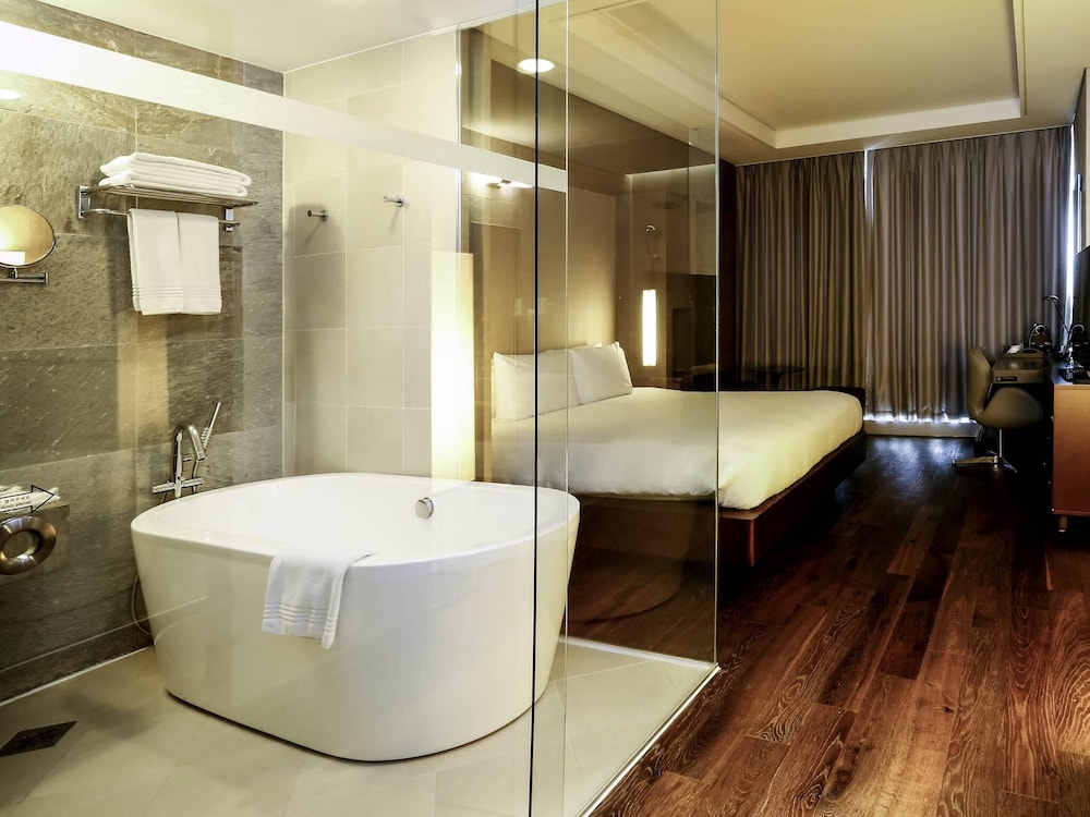 HABITACIÓN EJECUTIVA, 1 Cama King Size del hotel Grand Mercure Ambassador Changwon. Foto 5
