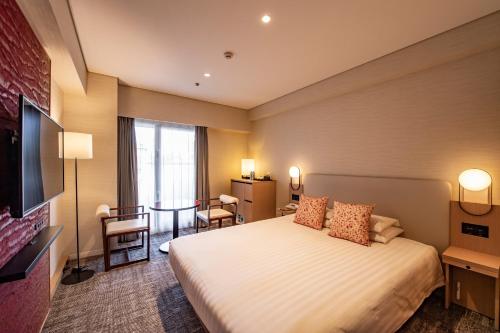 Habitación doble Superior 1 Cama queen Normal del hotel Kyoto Tokyu. Foto 4