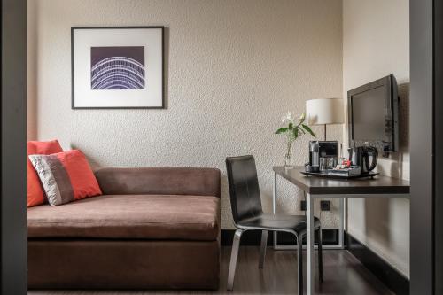Habitación Triple del hotel Medium Valencia. Foto 1