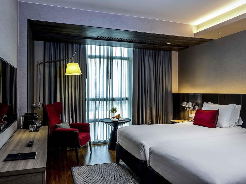 HABITACIÓN EJECUTIVA, Acceso al Salón, 2 Camas Individuales, Piso Alto del hotel Pullman Bangkok King Power. Foto 6